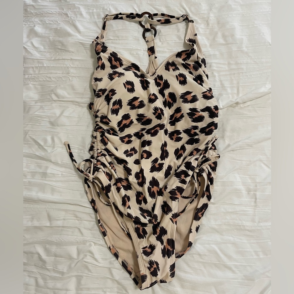 Kona sol size small women’s leopard print swim padded
